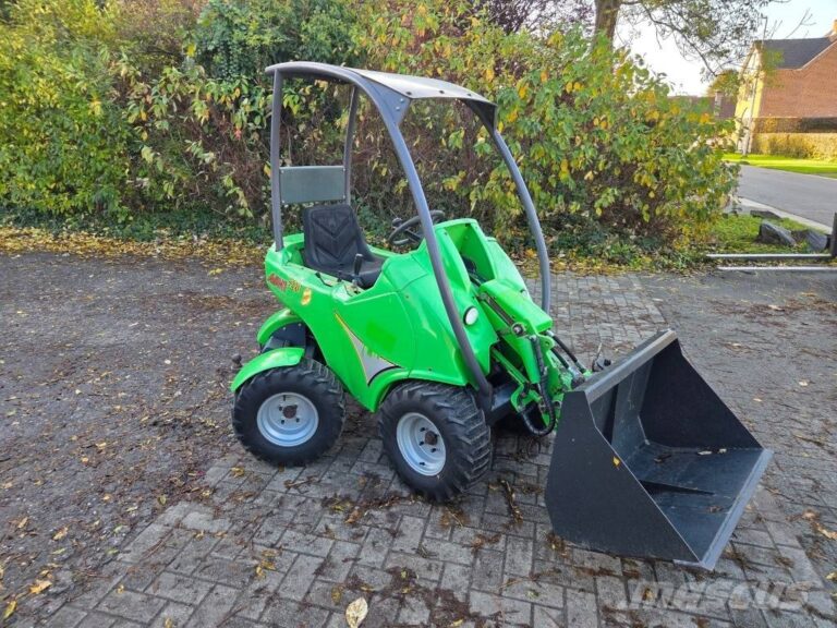 Miniładowarka Avant 220 zdjęcie